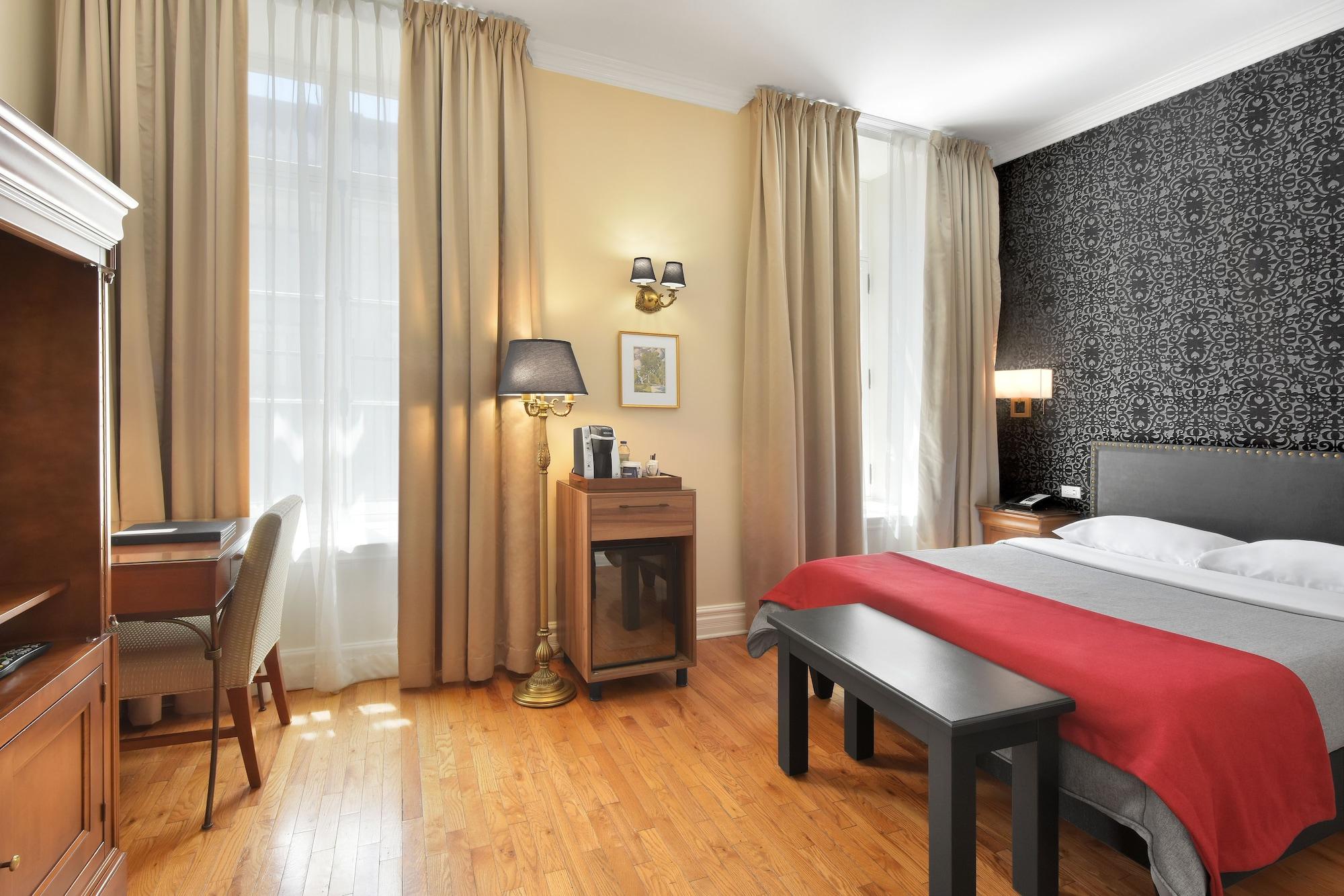 Hotel Bonaparte Монреал Екстериор снимка