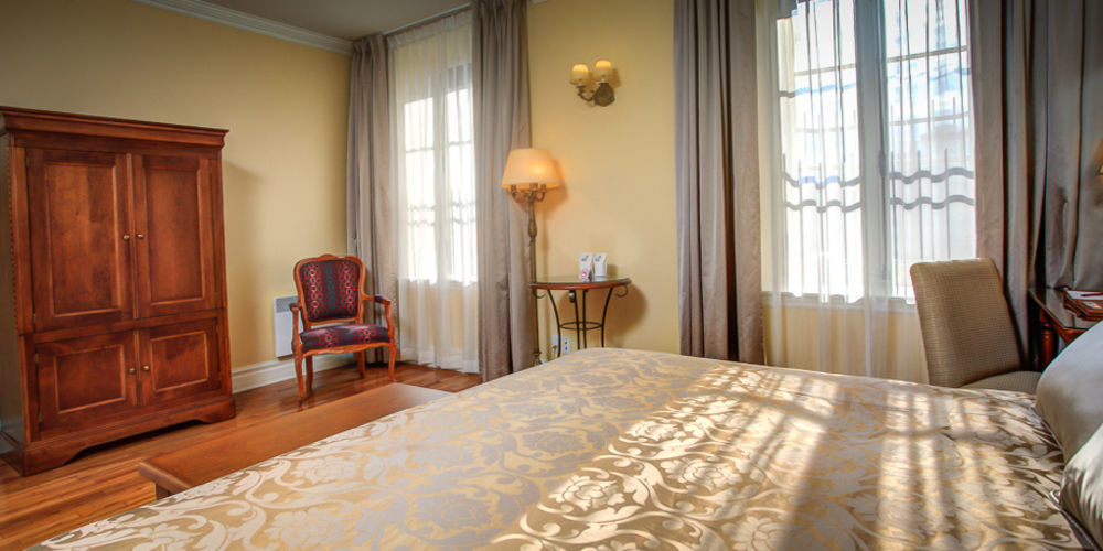 Hotel Bonaparte Монреал Екстериор снимка