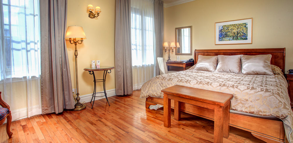 Hotel Bonaparte Монреал Екстериор снимка