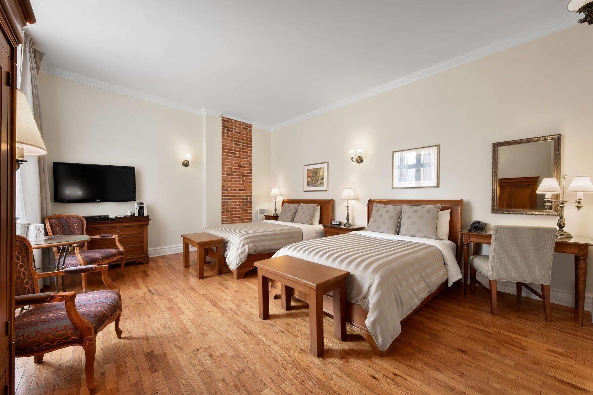 Hotel Bonaparte Монреал Екстериор снимка